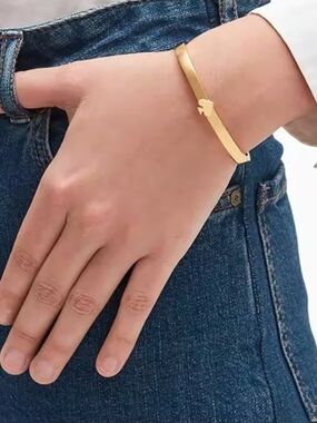KATE SPADE NEW YORK NWOT Everyday Spade Bangle With Dust Bag